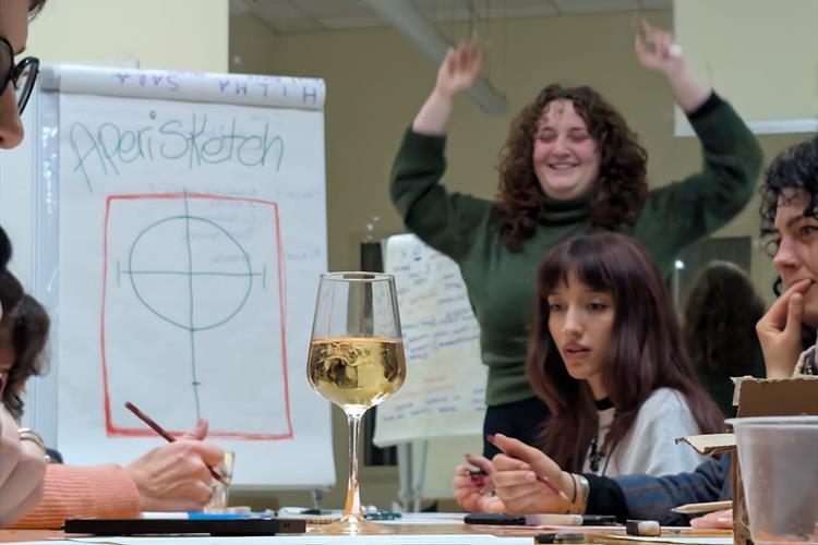 Aperisketch: chiudi gli occhi e immagina